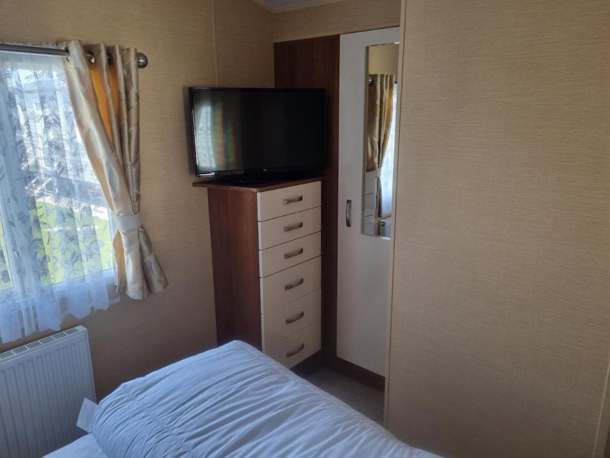 8 Berth Deluxe Pg157 Golden Palm Chapel St Leonards Palm Grove Hotel Exterior photo